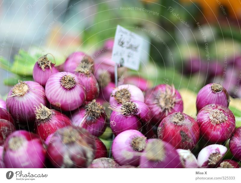 Zwiebeln Lebensmittel Gemüse Ernährung Bioprodukte Vegetarische Ernährung frisch Gesundheit lecker Scharfer Geschmack rote Zwiebeln verkaufen Ernte Wochenmarkt