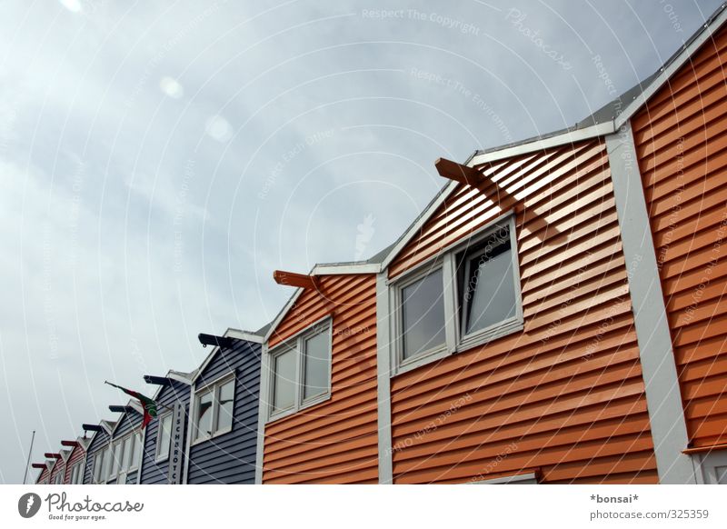 hummerbuden Sommer Häusliches Leben Wohnung Haus Architektur Schönes Wetter Helgoland Hütte maritim Design Scheune Hummerbude mehrfarbig Dachgiebel