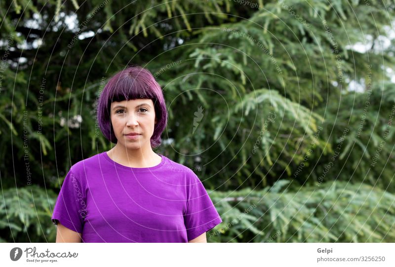 Violette Farbe. Für die Gleichstellung der Geschlechter Feste & Feiern Arbeit & Erwerbstätigkeit Mensch Frau Erwachsene Natur Park bezahlen Sex Freundlichkeit