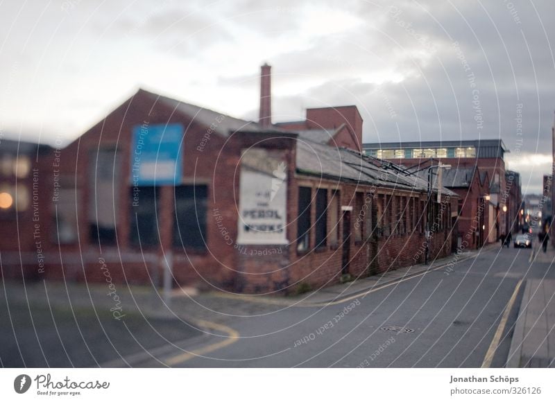 Tilt & Shift Sheffield I England Großbritannien Haus Industrieanlage Fabrik Bauwerk Gebäude Architektur hässlich Straße Stadt Schornstein Tilt-Shift Unschärfe