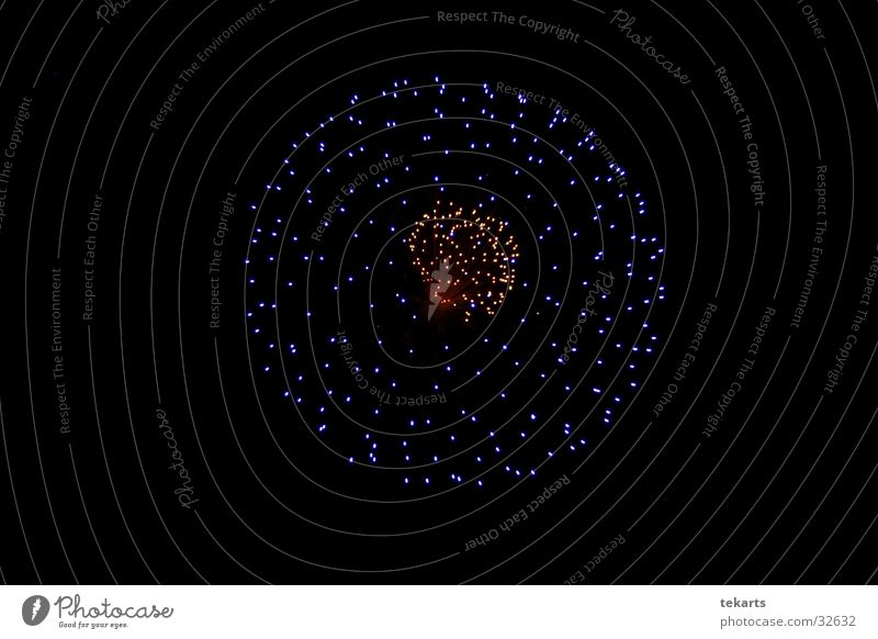 Feuerwerk rund zweifarbig Nacht Club Fireworks Reaktionen u. Effekte