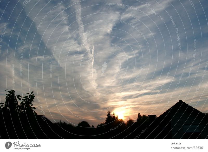 BlueSunset Sonnenuntergang Wolken Streifen blau Abend