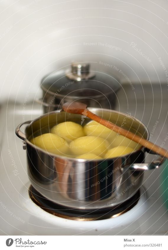 Festtagsschmaus Lebensmittel Ernährung Abendessen Festessen Topf Küche Feste & Feiern Erntedankfest lecker rund Kloß Klops Knödel Klöße Klopse Kochlöffel