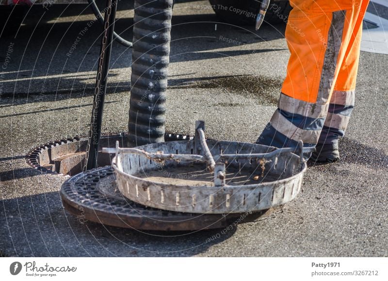 Kanalreinigung Arbeit & Erwerbstätigkeit Beruf Kanalarbeiter Industrie Reparatur Abwasserkanal Reinigen Business Farbfoto