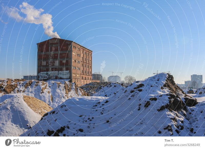 Berlin Moabit Stadt Hauptstadt Stadtzentrum Altstadt Skyline Menschenleer Haus Bauwerk Gebäude Architektur kalt Wandel & Veränderung Zukunft Winter Baustelle