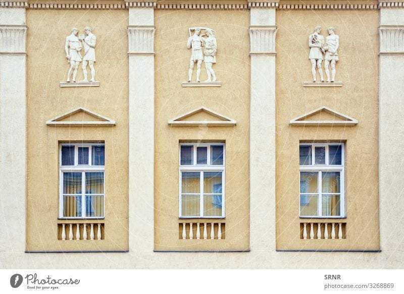 Fassade Wohnung Haus Mann Erwachsene Gebäude Architektur alt Bas Relief basse-taille zugeklappt Spalte Konstruktion Außenseite Laubsägearbeiten Wohnen heimwärts