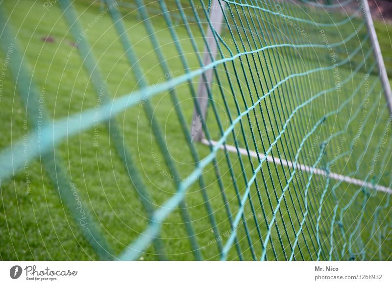 Günter Netzer Freizeit & Hobby Sport Ballsport Fußball Sportstätten Sportveranstaltung Fußballplatz Stadion Gras Wiese grün Fußballtor Fußballvereine Bundesliga