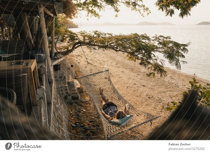 Hängematte an einem Traumstrand in Indonesien Asien Rückwärtskompatibilität Lombok Ozeanien Der geheime Gilis sonnenuntergang Strang Trockenzeit Landschaft