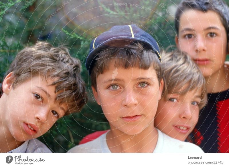 Kinder Gesicht Mensch Menschengruppe Junge Blick Kopf Auge boy group