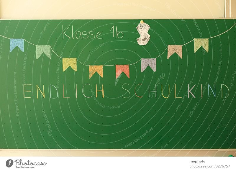 Erster Schultag, Tafel Einschulung Endlich Schulkind Flaggen Schulanfang Schulanfänger Schulbeginn Schule Unterricht begrüßung bunt erste klasse erster fahnen