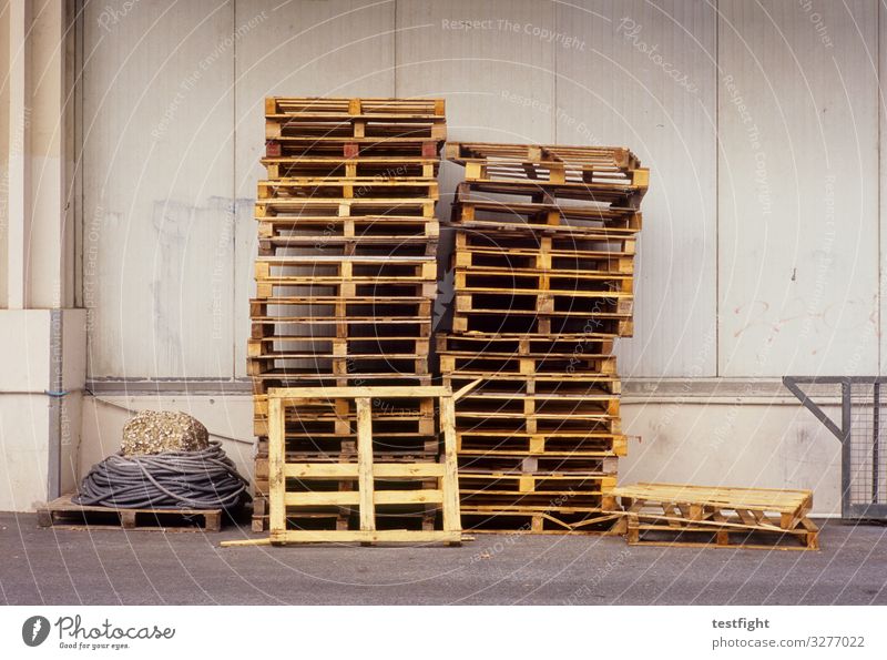 Palettenstapel stapeln Lagerhalle Architektur Transport Industrie Logistik Güterverkehr & Logistik Industriefotografie Gebäude Fabrik Industrieanlage Handel