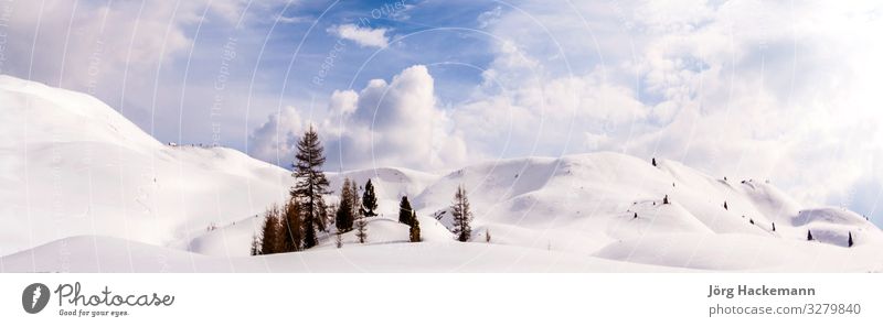 Dolomiten, Sella-Pass schön harmonisch Tourismus Winter Schnee Berge u. Gebirge Natur Landschaft Himmel Wolken Felsen Alpen Skyline Stein natürlich blau grün