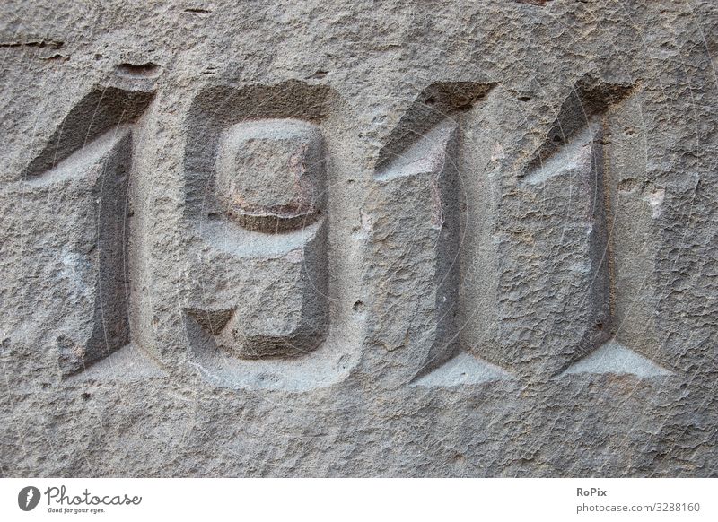 Jahreszahl an einem historischen Gebäude. Mauer Steinquader Wand wall Festung Sandstein Architektur Stadtmauer urban städtisch Burg Mauerwerk stone art Bollwerk