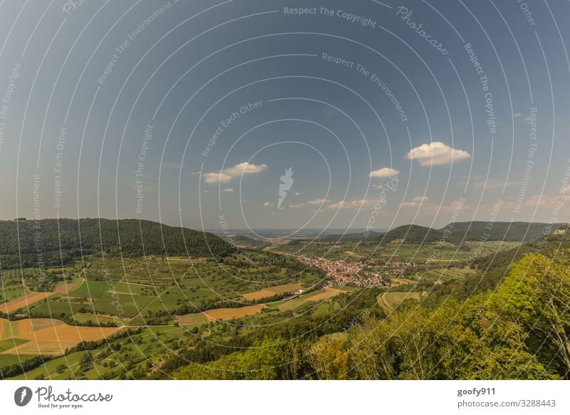 Am Rande der Schwäbischen Alb Horizont Idylle Ruhe Sommer Schönes Wetter weite Landschaft Himmel Natur Ferne Panorama (Aussicht) draußen im Grünen Außenaufnahme