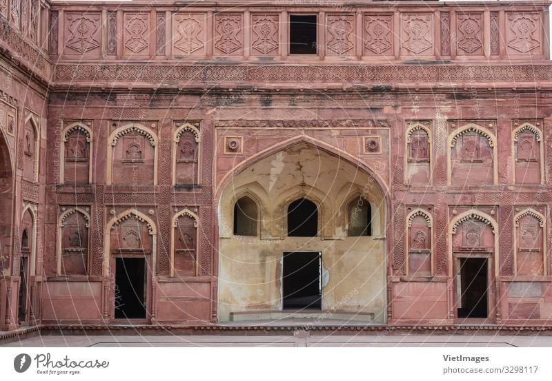 Agra Fort in Agra, Indien Tourismus Kultur Himmel Stadt Palast Burg oder Schloss Architektur Denkmal alt blau rot Sicherheit Geborgenheit antik Bogen Asien