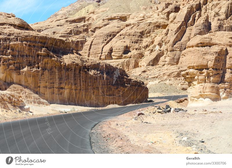 Wende in den Bergen in Ägypten Dahab Südsinai Ferien & Urlaub & Reisen Tourismus Sommer Berge u. Gebirge Natur Landschaft Himmel Wolken Wärme Felsen Straße