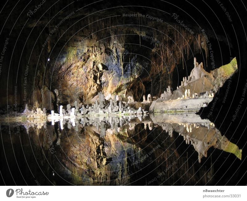 Feengrotte - Märchendom 2 Höhle Reflexion & Spiegelung dunkel Tropfsteine unterirdisch einzigartig schön Wasser Stalagniten Stalagtiten