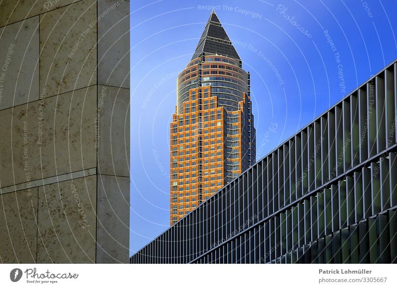 Linien Architektur Umwelt Himmel Schönes Wetter Frankfurt am Main Deutschland Europa Stadtzentrum Skyline Menschenleer Haus Hochhaus Bankgebäude Bauwerk Gebäude