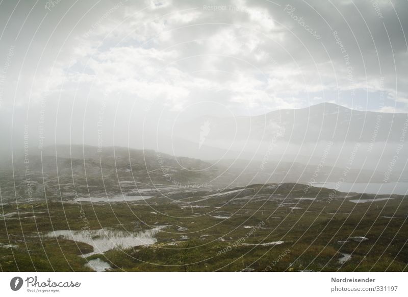 Wetterlage Sinnesorgane Berge u. Gebirge wandern Landschaft Urelemente Wolken Gewitterwolken Klima schlechtes Wetter Unwetter Nebel Regen See warten nass trist