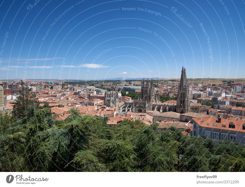 Panoramablick auf die Stadt Burgos in Spanien schön Ferien & Urlaub & Reisen Fluss Stadtzentrum Skyline Kirche Gebäude Architektur Fassade Fluggerät Stein alt