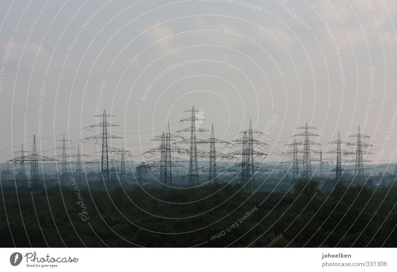 Spargelzeit Energiewirtschaft Kabel Technik & Technologie Energiekrise Horizont Ruhrgebiet Nordrhein-Westfalen Skyline Menschenleer Industrieanlage Bauwerk