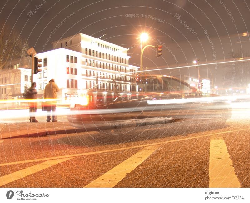 Bewegung Lichtspiel Langzeitbelichtung Haus Hamburg Abend