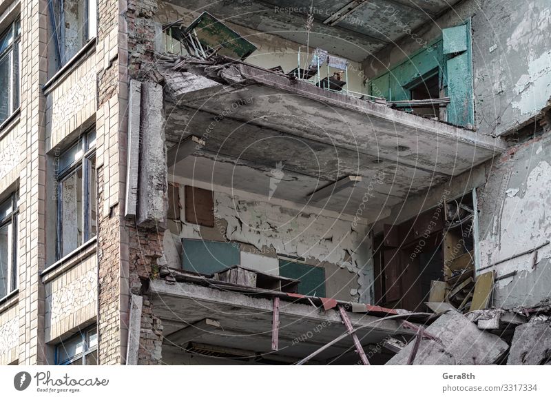 ruinierte Schule in einer verlassenen infizierten Stadt Tschernobyl Ferien & Urlaub & Reisen Tourismus Ausflug Haus Herbst Ruine Gebäude Architektur alt