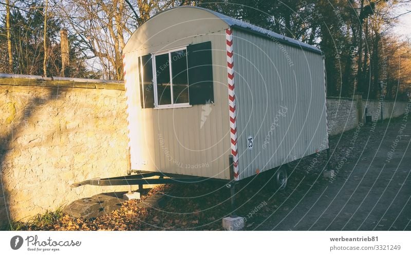 Baucontainer Handwerker Gartenarbeit Industrie Baustelle Energiewirtschaft Umwelt Wiesentheid Dorf Mauer Wand Wege & Pfade Anhänger Arbeit & Erwerbstätigkeit