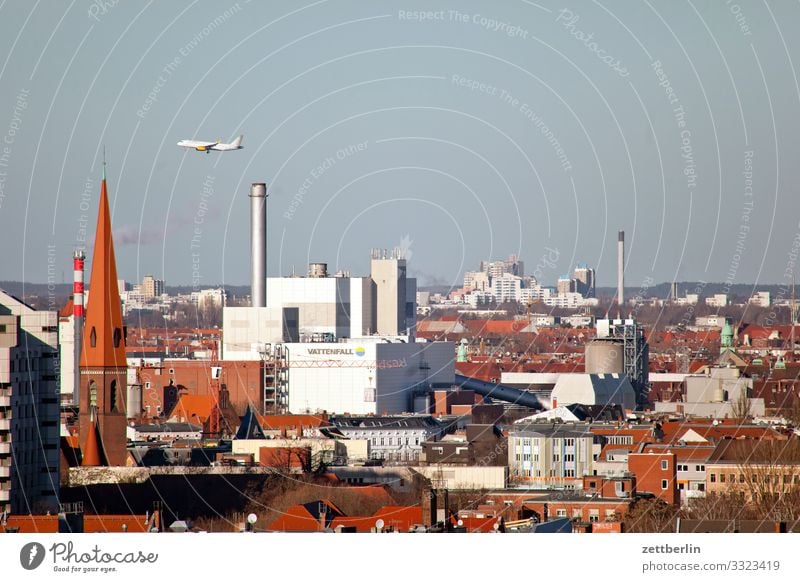 Flugverkehr über Moabit Berlin Großstadt Deutschland Ferne Hauptstadt Horizont Ferien & Urlaub & Reisen Reisefotografie Skyline Stadt Tourismus Stadtleben