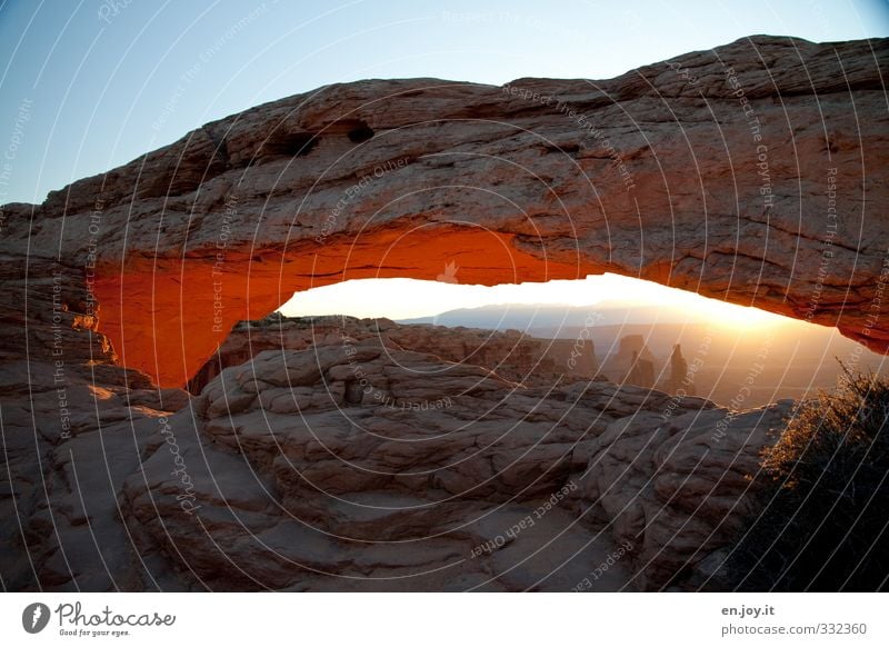 One More Ferien & Urlaub & Reisen Tourismus Abenteuer Ferne Freiheit Natur Landschaft Wolkenloser Himmel Sonnenaufgang Sonnenuntergang Felsen Schlucht leuchten