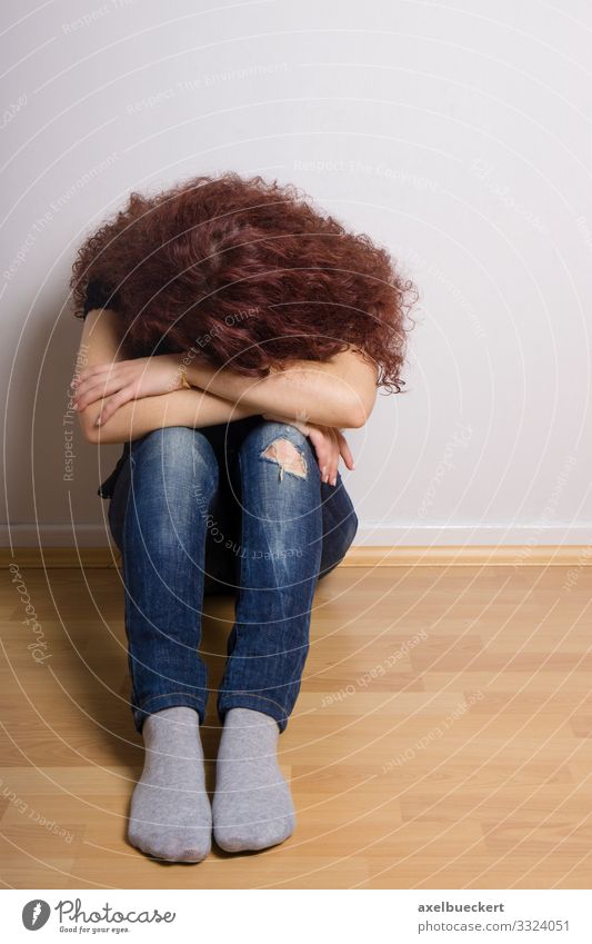 Teenager Depression Lifestyle Gesundheit Gesundheitswesen Krankheit Wohnung Raum Kinderzimmer Mensch feminin Mädchen Junge Frau Jugendliche Erwachsene 1