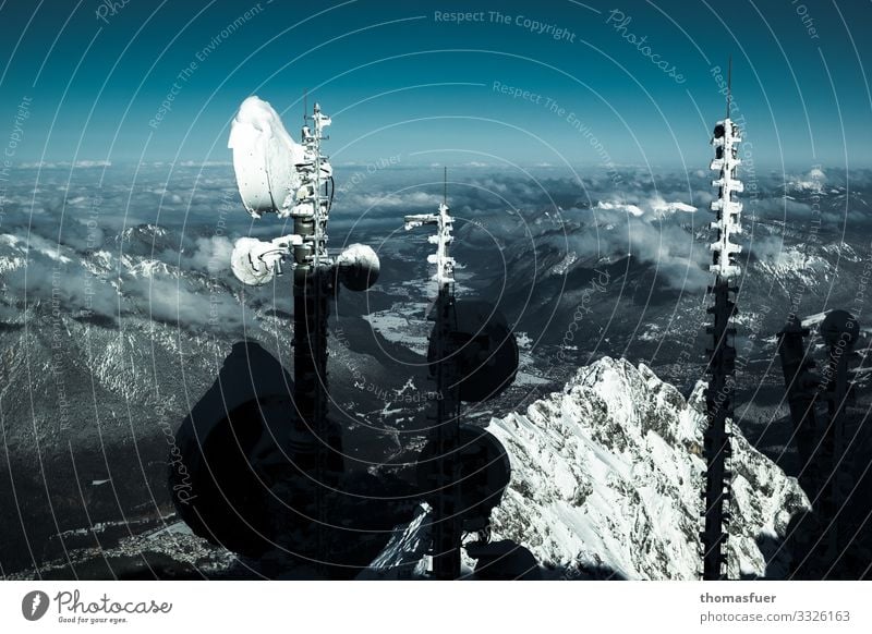 vereiste Funkantennen auf der Zugspitze mit Ausblick Ferien & Urlaub & Reisen Ausflug Ferne Winter Schnee Winterurlaub Berge u. Gebirge Sendemast Antenne