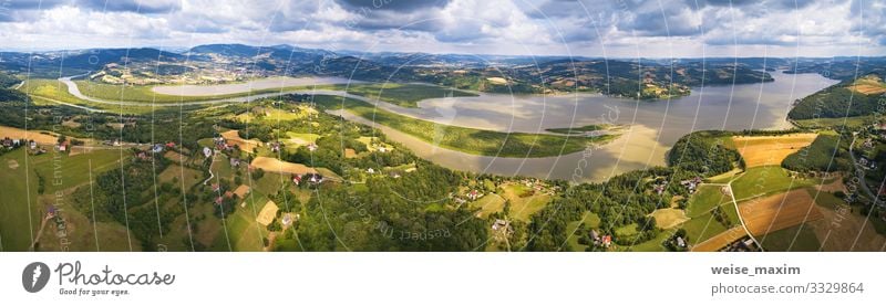 Panoramablick auf See, Stausee am Fluss Ferien & Urlaub & Reisen Tourismus Ausflug Abenteuer Ferne Freiheit Sightseeing Sommer Berge u. Gebirge Häusliches Leben