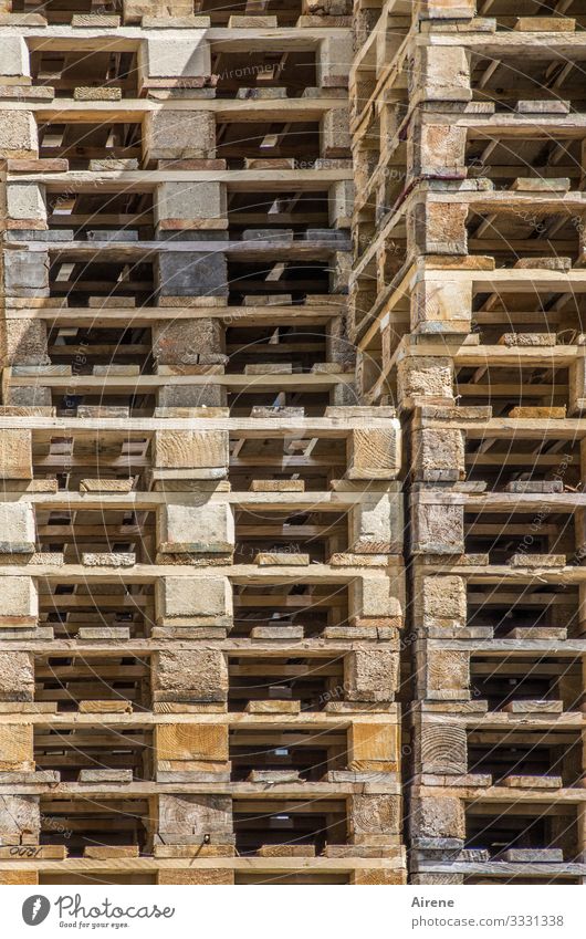 leergeräumt Tag Menschenleer Strukturen & Formen Muster Detailaufnahme Außenaufnahme Farbfoto ruhend Arbeitslosigkeit Ende Versand stagnierend Feierabend