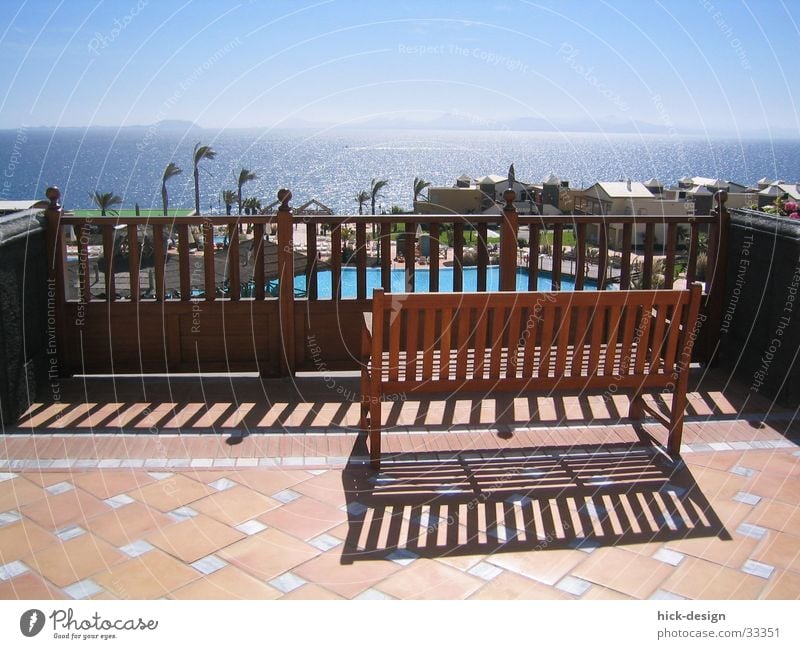 sonnenbank Ferien & Urlaub & Reisen Lanzarote Meer Schwimmbad Hotel Sommer Bank Terasse Sonne Schatten Blauer Himmel