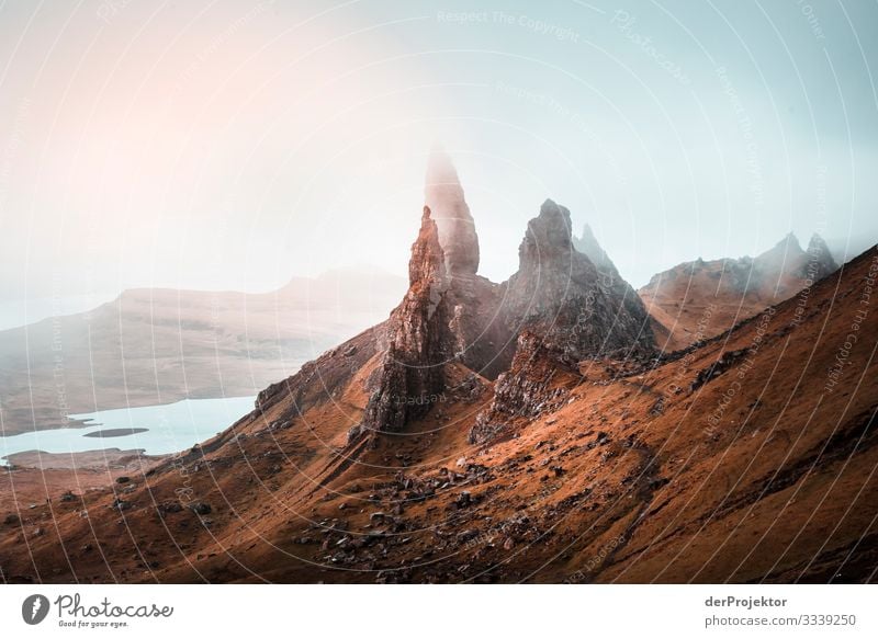 Old Man of Storr auf Isle of Skye Ferien & Urlaub & Reisen Tourismus Ausflug Abenteuer Ferne Freiheit Berge u. Gebirge wandern Umwelt Natur Landschaft Pflanze