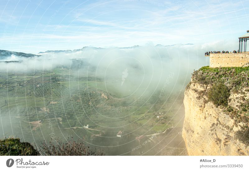 Ronda Nebellandschaft und Aussichtsplattform Ferien & Urlaub & Reisen Tourismus Städtereise Mensch Menschengruppe Natur Landschaft Sonne Klima Schönes Wetter