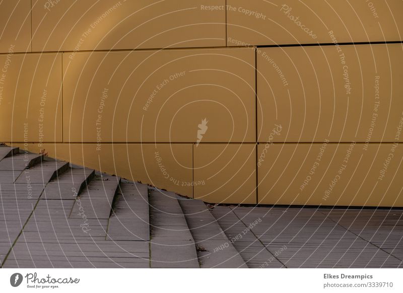 Treppe Stadt Stadtzentrum Menschenleer Gebäude Mauer Wand Fassade gebrauchen einfach Ausdauer standhaft innovativ Inspiration Farbfoto Gedeckte Farben