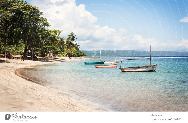 Fischerboote Ferien & Urlaub & Reisen Tourismus Ausflug Abenteuer Ferne Freiheit Sommer Sommerurlaub Sonne Strand Meer Insel Wellen Umwelt Natur Landschaft