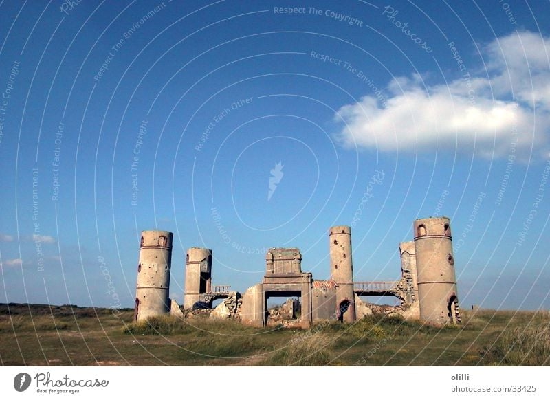 Ruine - wo genau weiß ich nicht Bretagne Frankreich Europa Himmel Ort fällt mir auch wieder ein