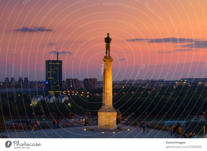 Statue des Viktors, Belgrad, Serbien. Ferien & Urlaub & Reisen Tourismus Sightseeing Erfolg Kultur Himmel Fluss Stadt Skyline Platz Gebäude Architektur Terrasse