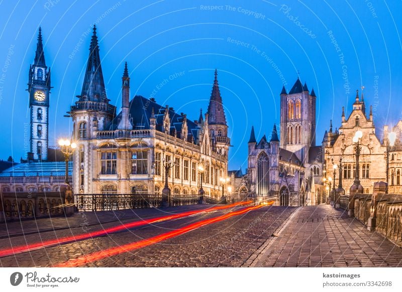 Das Leie-Ufer in Gent, Belgien, Europa. schön Leben Tourismus Haus Uhr Nachtleben Geldinstitut sprechen Himmel Stadt Kirche Palast Brücke Gebäude Architektur