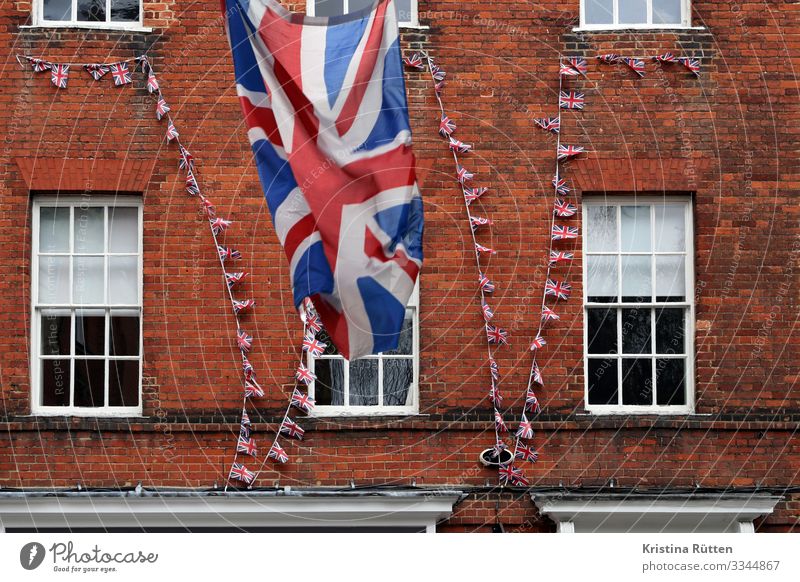 union jack deko Lifestyle Ferien & Urlaub & Reisen Feste & Feiern Haus Gebäude Architektur Mauer Wand Fassade Fenster Dekoration & Verzierung Fahne hängen