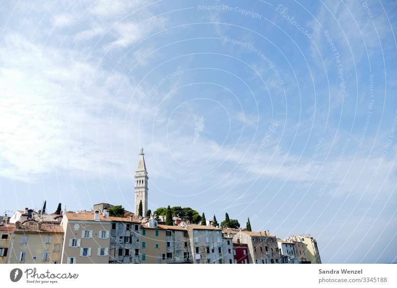 Rovinj Kroatien Menschenleer Kirche Dom Sehenswürdigkeit alt außergewöhnlich Altstadt Istrien Farbfoto Außenaufnahme Textfreiraum oben Tag