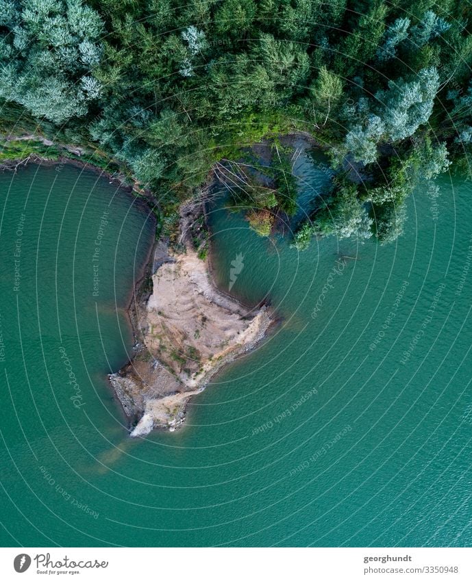 Tagebauinsel 2 Insel Luftbild Drohne See Drohnenbild Wasser einsam einsame Insel Sandgrube Baggersee Natur Wald umgestürzte Bäume Sturm