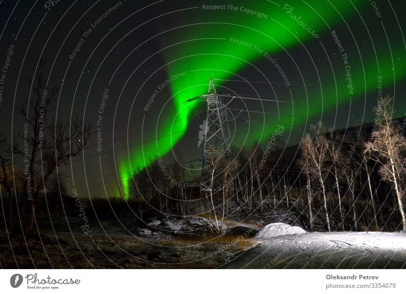 Hochspannungsleitung mit dem Nordlicht Ferien & Urlaub & Reisen Natur Landschaft Herbst Schnee friedlich Hochspannungsleitungen Aurora borealis Licht nördlich