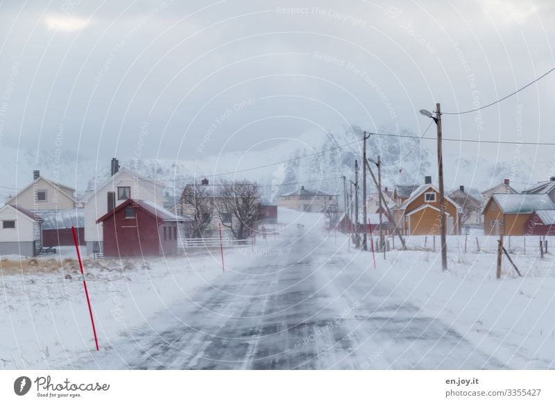 Winterwetter Ferien & Urlaub & Reisen Ausflug Schnee Winterurlaub Umwelt Landschaft Himmel Wolken schlechtes Wetter Wind Eis Frost Schneebedeckte Gipfel Eggum