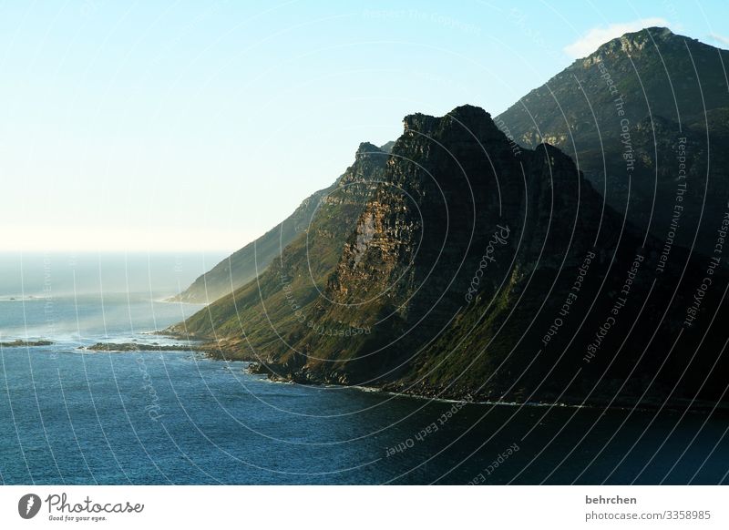 herausragend imposant Kontrast Schatten Licht Menschenleer Außenaufnahme Farbfoto chapmans peak drive Fernweh Sehnsucht Südafrika Hout Bay träumen