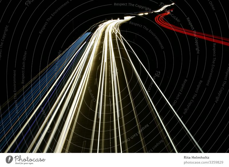 Lighttrails auf der Autobahn Verkehr Verkehrswege Personenverkehr Güterverkehr & Logistik Straßenverkehr Autofahren Fahrzeug PKW Ferien & Urlaub & Reisen blau