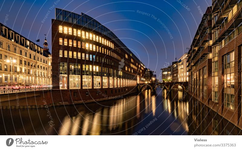 Hamburg, Stadthausbrücke, Nacht, Lichter, Langzeitbelichtung Brücke Büro Fleet Dunkel Spiegelung Architektur